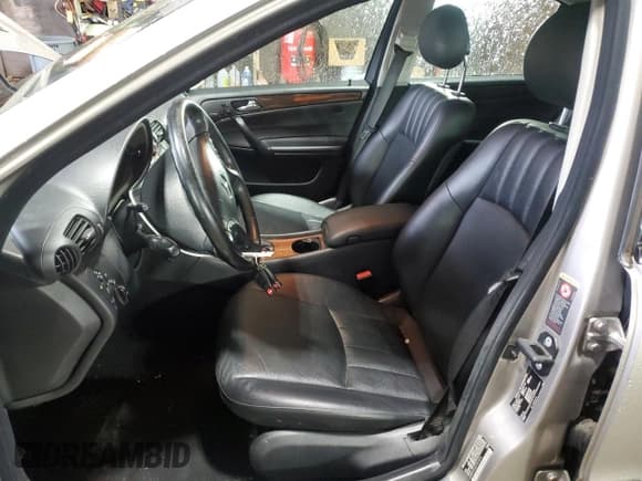 ✅ 2005 Mercedes-Benz C 320 • VIN: WDBRF84J65F557876 • Lot: 76041884. Wystawiony na Copart z przebiegiem 113 664 mil. Bezpłatny archiwum sprzedaży aukcyjnych z USA i szczegółowy raport historii pojazdu na DreamBid. Zdjęcie 7.