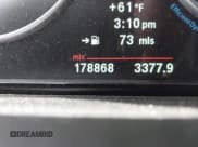 ✅ 2013 BMW 5 Series 535i xDrive • VIN: WBAFU7C52DDU74817 • Lot: 43626131. Wystawiony na IAAI z przebiegiem 178 868 mil. Bezpłatny archiwum sprzedaży aukcyjnych z USA i szczegółowy raport historii pojazdu na DreamBid. Zdjęcie 15.