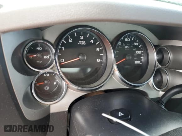 ✅ 2011 Chevrolet Silverado 2500HD Work Truck • VIN: 1GC0CVCG4BF213918 • Lot: 80470385. Wystawiony na Copart z przebiegiem Nie podano. Bezpłatny archiwum sprzedaży aukcyjnych z USA i szczegółowy raport historii pojazdu na DreamBid. Zdjęcie 9.