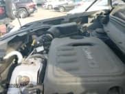 ✅ 2022 Jeep Cherokee Latitude Lux • VIN: 1C4PJMMN1ND514383 • Lot: 43303360. Wystawiony na IAAI z przebiegiem 25 467 mil. Bezpłatny archiwum sprzedaży aukcyjnych z USA i szczegółowy raport historii pojazdu na DreamBid. Zdjęcie 20.