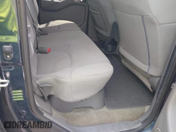 ✅ 2018 Nissan Frontier Desert Runner • VIN: 1N6DD0ER2JN717823 • Lot: 42200433. Wystawiony na IAAI z przebiegiem 73 173 mil. Bezpłatny archiwum sprzedaży aukcyjnych z USA i szczegółowy raport historii pojazdu na DreamBid. Zdjęcie 8.