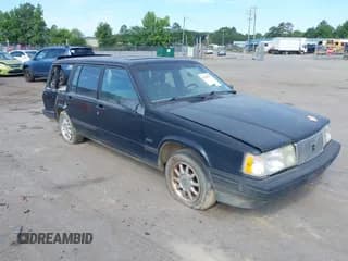 ✅ 1994 Volvo 940 • VIN: YV1JW8705R1096281 • Lot: 39701679. Wystawiony na IAAI z przebiegiem 193 855 mil. Bezpłatny archiwum sprzedaży aukcyjnych z USA i szczegółowy raport historii pojazdu na DreamBid. Zdjęcie 1.