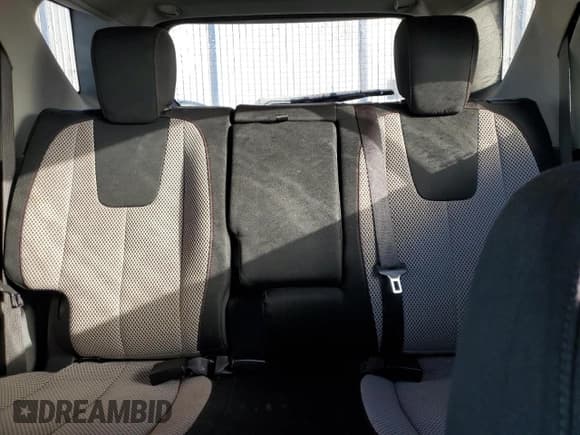 ✅ 2017 Chevrolet Equinox LT • VIN: 2GNALCEK7H1614087 • Лот: 85948265. Опубликован ранее на Copart с пробегом 212 288 миль. Бесплатный доступ к архиву аукционных продаж из США и подробный отчёт об истории автомобиля на DreamBid. Изображение 10.