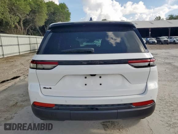 ✅ 2025 Jeep Grand Cherokee Altitude X • VIN: 1C4RJHAG5SC264668 • Lot: 61715205. Listed on Copart with Not provided. Free auction sales archive from the USA and detailed vehicle history report at DreamBid. Image 6.