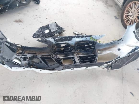 ✅ 2024 BMW M4 Competition xDrive • VIN: WBS43AZ07RCS05336 • Lot: 42761305. Listed on IAAI with Not provided. Free auction sales archive from the USA and detailed vehicle history report at DreamBid. Image 11.