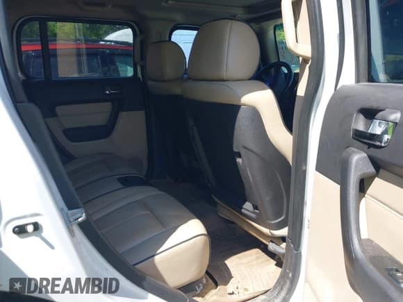 ✅ 2007 Hummer H3 SUV • VIN: 5GTDN13E978105558 • Lot: 42175911. Wystawiony na IAAI z przebiegiem 126 439 mil. Bezpłatny archiwum sprzedaży aukcyjnych z USA i szczegółowy raport historii pojazdu na DreamBid. Zdjęcie 8.