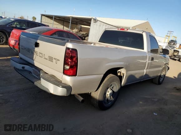 ✅ 2005 Chevrolet Silverado 1500 Work Truck • VIN: 1GCEC14X25Z210760 • Лот: 72413694. Опубликован ранее на Copart с пробегом 109 538 миль. Бесплатный доступ к архиву аукционных продаж из США и подробный отчёт об истории автомобиля на DreamBid. Изображение 3.