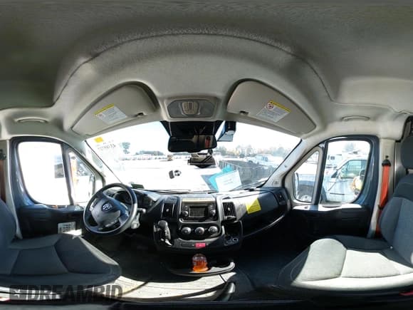 ✅ 2021 Ram ProMaster Cargo • VIN: 3C6MRVJG4ME563024 • Lot: 43589727. Wystawiony na IAAI z przebiegiem 80 491 mil. Bezpłatny archiwum sprzedaży aukcyjnych z USA i szczegółowy raport historii pojazdu na DreamBid. Zdjęcie 18.