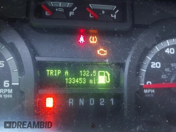 ✅ 2012 Ford Econoline Passenger XL • VIN: 1FBSS3BL1CDA88490 • Lot: 43065870. Wystawiony na IAAI z przebiegiem 133 453 mil. Bezpłatny archiwum sprzedaży aukcyjnych z USA i szczegółowy raport historii pojazdu na DreamBid. Zdjęcie 7.