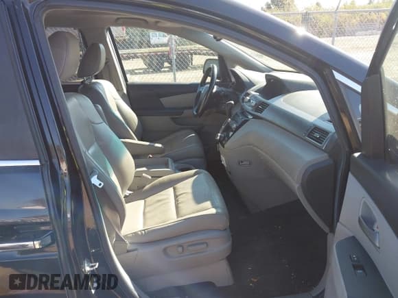 ✅ 2012 Honda Odyssey EX-L • VIN: 5FNRL5H60CB140575 • Lot: 43605156. Listed on IAAI with Not provided. Free auction sales archive from the USA and detailed vehicle history report at DreamBid. Image 5.