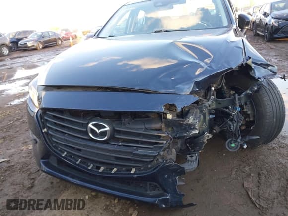 ✅ 2018 Mazda 3 Sport • VIN: 3MZBN1U74JM211270 • Lot: 43600517. Listed on IAAI with 69,766 mi. Free auction sales archive from the USA and detailed vehicle history report at DreamBid. Image 6.