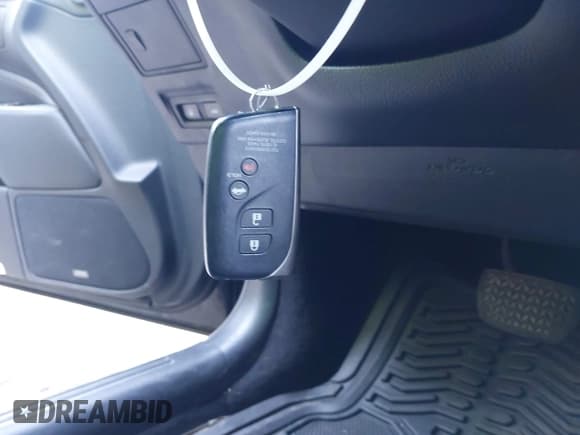 ✅ 2014 Lexus LS 460 • VIN: JTHCL5EFXE5020148 • Лот: 43495670. Опубликован ранее на IAAI с пробегом 127 841 миль. Бесплатный доступ к архиву аукционных продаж из США и подробный отчёт об истории автомобиля на DreamBid. Изображение 11.