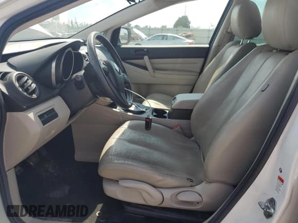 ✅ 2011 Mazda CX-7 i SV • VIN: JM3ER2A53B0379779 • Лот: 71522795. Опубликован ранее на Copart с пробегом 191 261 миль. Бесплатный доступ к архиву аукционных продаж из США и подробный отчёт об истории автомобиля на DreamBid. Изображение 7.