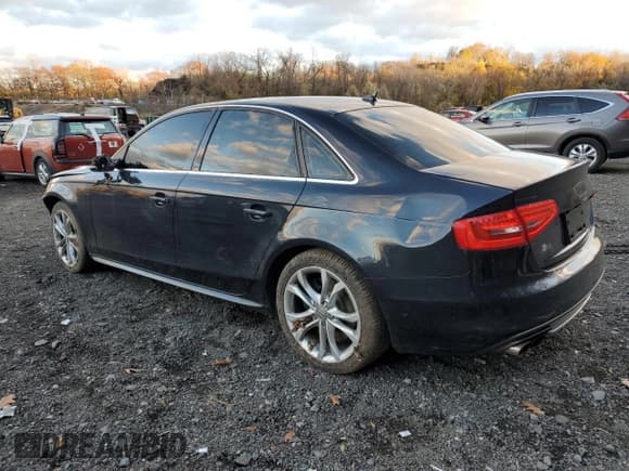 ✅ 2013 Audi S4 Prestige • VIN: WAUKGAFL7DA254393 • Lot: 91709125. Wystawiony na Copart z przebiegiem 73 997 mil. Bezpłatny archiwum sprzedaży aukcyjnych z USA i szczegółowy raport historii pojazdu na DreamBid. Zdjęcie 2.