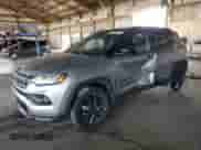 2022 Jeep Compass Altitude с VIN 3C4NJCBB0NT172770, выставлен на аукционе Copart как лот 86854725 с пробегом 42 147 миль миль и Списание • Salvage title. История ставок и продаж доступна на DreamBid. Изображение 1.