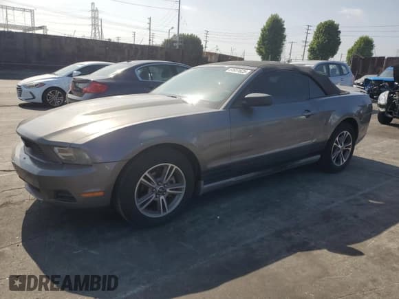✅ 2010 Ford Mustang V6 • VIN: 1ZVBP8EN6A5107854 • Lot: 61651625. Listed on Copart with 164,566 mi. Free auction sales archive from the USA and detailed vehicle history report at DreamBid. Image 1.