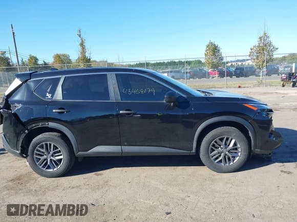 ✅ 2021 Nissan Rogue S • VIN: JN8AT3AB0MW228231 • Lot: 43468179. Wystawiony na IAAI z przebiegiem 70 514 mil. Bezpłatny archiwum sprzedaży aukcyjnych z USA i szczegółowy raport historii pojazdu na DreamBid. Zdjęcie 13.
