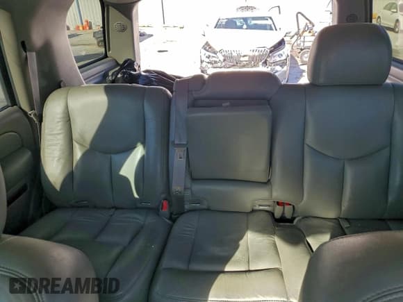 ✅ 2004 Chevrolet Tahoe LT • VIN: 1GNEC13Z24R137043 • Lot: 95114285. Listed on Copart with 211,812 mi. Free auction sales archive from the USA and detailed vehicle history report at DreamBid. Image 10.