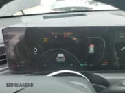 ✅ 2025 Kia EV9 GT-Line • VIN: KNDAEFS55S6054332 • Lot: 58721025. Wystawiony na Copart z przebiegiem 1 783 mil. Bezpłatny archiwum sprzedaży aukcyjnych z USA i szczegółowy raport historii pojazdu na DreamBid. Zdjęcie 9.