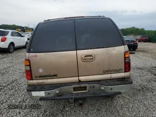 ✅ 2000 Chevrolet Suburban LT • VIN: 3GNGK26U0YG152261 • Lot: 54507745. Wystawiony na Copart z przebiegiem 210 531 mil. Bezpłatny archiwum sprzedaży aukcyjnych z USA i szczegółowy raport historii pojazdu na DreamBid. Zdjęcie 6.
