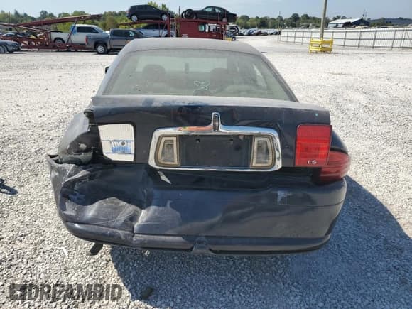 ✅ 2000 Lincoln LS • VIN: 1LNHM87A6YY889867 • Lot: 85115135. Wystawiony na Copart z przebiegiem 129 331 mil. Bezpłatny archiwum sprzedaży aukcyjnych z USA i szczegółowy raport historii pojazdu na DreamBid. Zdjęcie 6.