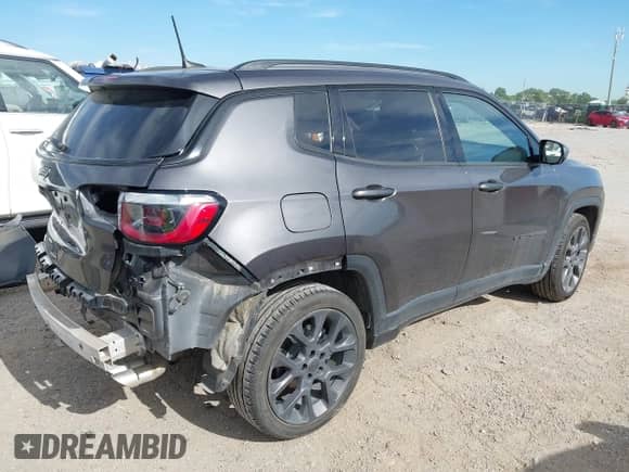 2021 Jeep Compass 80th Anniversary z VIN 3C4NJCEB0MT604218, wystawiony jako IAAI lot #42316107 z przebiegiem 73 743 mil mil oraz . Historia ofert i sprzedaży dostępna na DreamBid. Obrazek 4.