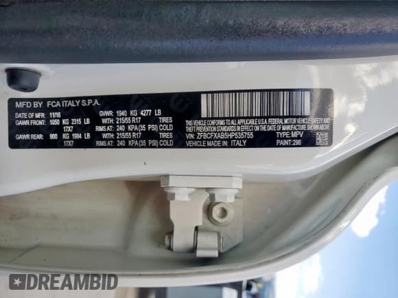 ✅ 2017 FIAT 500X Pop • VIN: ZFBCFXAB5HP535755 • Lot: 81866405. Wystawiony na Copart z przebiegiem 83 664 mil. Bezpłatny archiwum sprzedaży aukcyjnych z USA i szczegółowy raport historii pojazdu na DreamBid. Zdjęcie 12.