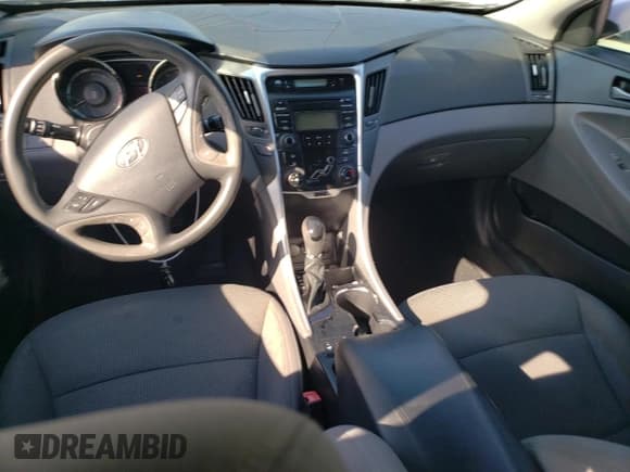 ✅ 2013 Hyundai Sonata GLS • VIN: 5NPEB4AC4DH605728 • Lot: 71547984. Wystawiony na Copart z przebiegiem 136 689 mil. Bezpłatny archiwum sprzedaży aukcyjnych z USA i szczegółowy raport historii pojazdu na DreamBid. Zdjęcie 8.