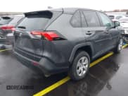 ✅ 2022 Toyota RAV4 LE • VIN: 2T3G1RFV3NW327756 • Лот: 43733284. Опубликован ранее на IAAI с пробегом 29 310 миль. Бесплатный доступ к архиву аукционных продаж из США и подробный отчёт об истории автомобиля на DreamBid. Изображение 4.