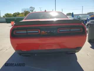 2018 Dodge Challenger SXT Plus z VIN 2C3CDZAG8JH131650, wystawiony jako Copart lot #87463805 z przebiegiem Nie podano mil oraz Szkoda całkowita • Salvage title. Historia ofert i sprzedaży dostępna na DreamBid. Obrazek 6.