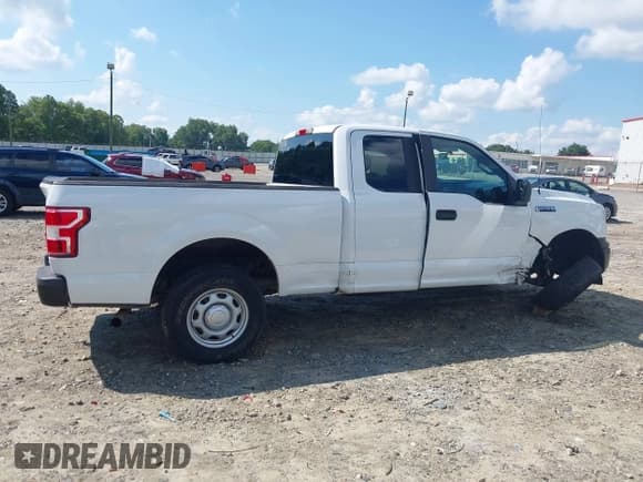 ✅ 2018 Ford F-150 XL • VIN: 1FTEX1CG8JFA48702 • Lot: 42877550. Wystawiony na IAAI z przebiegiem 151 367 mil. Bezpłatny archiwum sprzedaży aukcyjnych z USA i szczegółowy raport historii pojazdu na DreamBid. Zdjęcie 13.