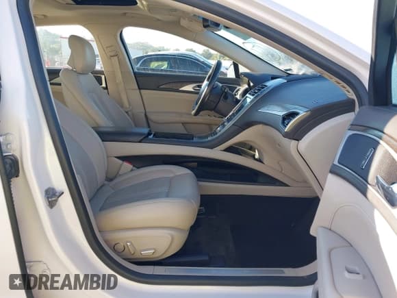 ✅ 2018 Lincoln MKZ Hybrid Select • VIN: 3LN6L5LU6JR628171 • Lot: 43403196. Wystawiony na IAAI z przebiegiem 108 942 mil. Bezpłatny archiwum sprzedaży aukcyjnych z USA i szczegółowy raport historii pojazdu na DreamBid. Zdjęcie 5.