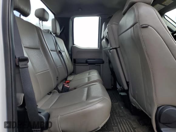 ✅ 2020 Ford F-250 XL • VIN: 1FT7X2B66LEE50122 • Lot: 90281745. Wystawiony na Copart z przebiegiem 51 506 mil. Bezpłatny archiwum sprzedaży aukcyjnych z USA i szczegółowy raport historii pojazdu na DreamBid. Zdjęcie 10.