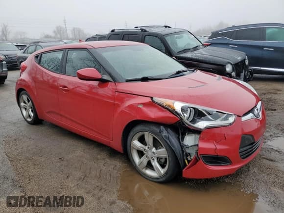 ✅ 2015 Hyundai Veloster • VIN: KMHTC6AD2FU245257 • Lot: 39997824. Wystawiony na Copart z przebiegiem 107 084 mil. Bezpłatny archiwum sprzedaży aukcyjnych z USA i szczegółowy raport historii pojazdu na DreamBid. Zdjęcie 4.