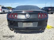 ✅ 2013 Ford Mustang V6 • VIN: 1ZVBP8AM1D5273538 • Lot: 87391275. Wystawiony na Copart z przebiegiem 113 521 mil. Bezpłatny archiwum sprzedaży aukcyjnych z USA i szczegółowy raport historii pojazdu na DreamBid. Zdjęcie 6.