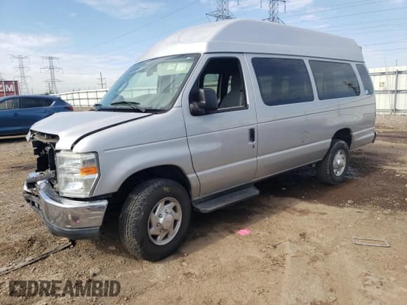 ✅ 2013 Ford Econoline Cargo Commercial • VIN: 1FTSS3EL1DDA10445 • Lot: 53448854. Wystawiony na Copart z przebiegiem 82 570 mil. Bezpłatny archiwum sprzedaży aukcyjnych z USA i szczegółowy raport historii pojazdu na DreamBid. Zdjęcie 1.
