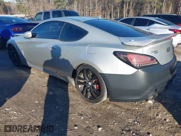2013 Hyundai Genesis Coupe Track с VIN KMHHU6KJ2DU086535, выставлен на аукционе IAAI как лот 41364304 с пробегом 135 054 миль миль и . История ставок и продаж доступна на DreamBid. Изображение 3.