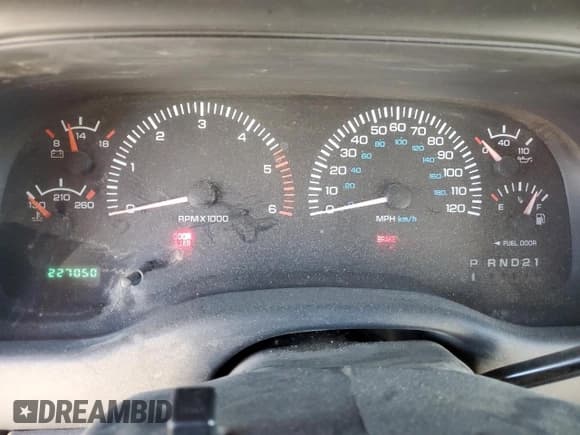 ✅ 1999 Dodge Durango • VIN: 1B4HR28Z2XF698848 • Lot: 89729315. Wystawiony na Copart z przebiegiem 227 050 mil. Bezpłatny archiwum sprzedaży aukcyjnych z USA i szczegółowy raport historii pojazdu na DreamBid. Zdjęcie 9.