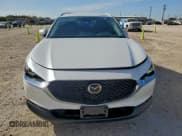 ✅ 2023 Mazda CX-30 S Select • VIN: 3MVDMBBM7PM560542 • Lot: 94560395. Wystawiony na Copart z przebiegiem 4 308 mil. Bezpłatny archiwum sprzedaży aukcyjnych z USA i szczegółowy raport historii pojazdu na DreamBid. Zdjęcie 5.