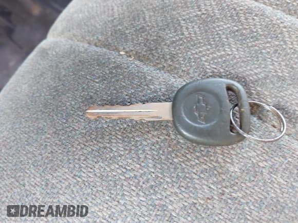 ✅ 2003 Chevrolet Express Passenger • VIN: 1GAHG35U831216620 • Lot: 43547169. Listed on IAAI with 144,365 mi. Free auction sales archive from the USA and detailed vehicle history report at DreamBid. Image 11.