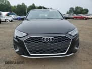 ✅ 2022 Audi A3 Premium • VIN: WAUAUDGY1NA037407 • Lot: 67620165. Wystawiony na Copart z przebiegiem 70 952 mil. Bezpłatny archiwum sprzedaży aukcyjnych z USA i szczegółowy raport historii pojazdu na DreamBid. Zdjęcie 5.