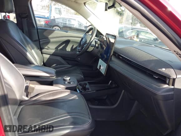 ✅ 2022 Ford Mustang Mach-E Premium • VIN: 3FMTK3R7XNMA02847 • Lot: 42123025. Listed on IAAI with 50,014 mi. Free auction sales archive from the USA and detailed vehicle history report at DreamBid. Image 5.