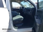 ✅ 2019 Ram 1500 Express • VIN: 1C6RR7FG6KS655224 • Lot: 42380093. Wystawiony na IAAI z przebiegiem 96 054 mil. Bezpłatny archiwum sprzedaży aukcyjnych z USA i szczegółowy raport historii pojazdu na DreamBid. Zdjęcie 5.