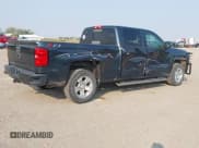 ✅ 2018 Chevrolet Silverado 1500 LT • VIN: 3GCUKREC9JG449662 • Lot: 43138053. Wystawiony na IAAI z przebiegiem 246 548 mil. Bezpłatny archiwum sprzedaży aukcyjnych z USA i szczegółowy raport historii pojazdu na DreamBid. Zdjęcie 4.