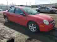 2005 Dodge Neon SXT z VIN 1B3ES56C15D114461, wystawiony jako Copart lot #49349645 z przebiegiem 102 766 mil mil oraz Szkoda całkowita • Salvage title. Historia ofert i sprzedaży dostępna na DreamBid. Obrazek 4.