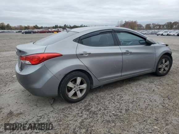 2011 Hyundai Elantra GLS z VIN KMHDH4AE3BU110740, wystawiony jako Copart lot #90060925 z przebiegiem 142 289 mil mil oraz Szkoda całkowita • Salvage title. Historia ofert i sprzedaży dostępna na DreamBid. Obrazek 3.