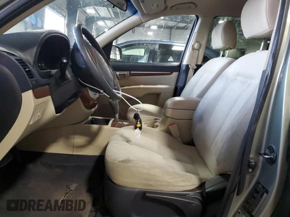 ✅ 2008 Hyundai Santa Fe GLS • VIN: 5NMSG13D98H157661 • Lot: 71610544. Listed on Copart with 225,068 mi. Free auction sales archive from the USA and detailed vehicle history report at DreamBid. Image 7.