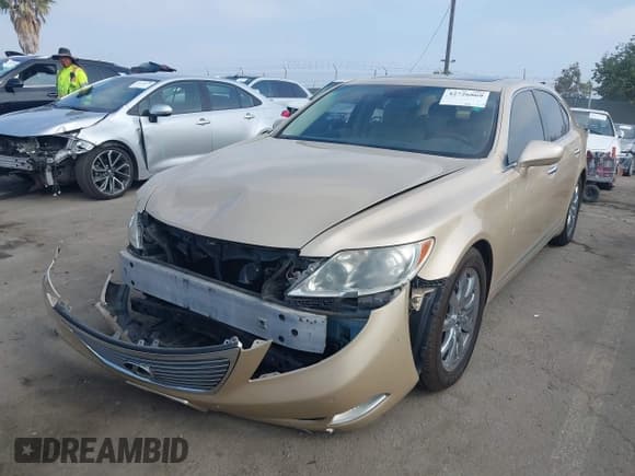 ✅ 2009 Lexus LS 460 • VIN: JTHBL46F195088008 • Lot: 42726869. Listed on IAAI with 90,569 mi. Free auction sales archive from the USA and detailed vehicle history report at DreamBid. Image 2.