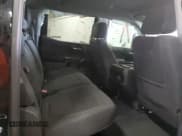 ✅ 2022 Chevrolet Silverado 1500 LT Trail Boss • VIN: 3GCPYFEL4NG101803 • Lot: 49608685. Wystawiony na Copart z przebiegiem 37 734 mil. Bezpłatny archiwum sprzedaży aukcyjnych z USA i szczegółowy raport historii pojazdu na DreamBid. Zdjęcie 10.