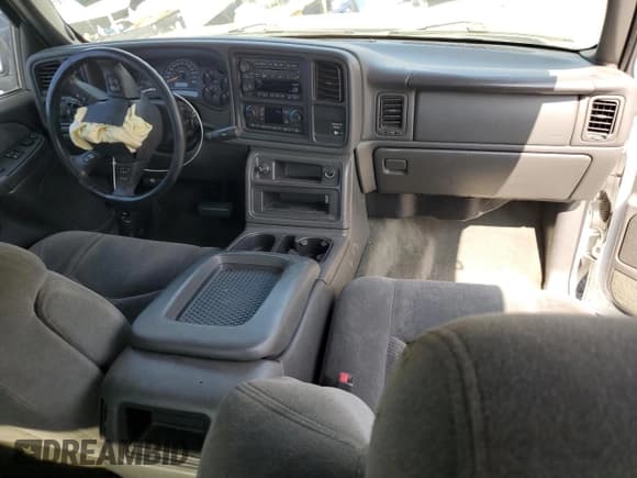 ✅ 2003 Chevrolet Silverado 1500 LS • VIN: 2GCEC19T931403886 • Лот: 73055494. Опубликован ранее на Copart с пробегом 233 785 миль. Бесплатный доступ к архиву аукционных продаж из США и подробный отчёт об истории автомобиля на DreamBid. Изображение 8.